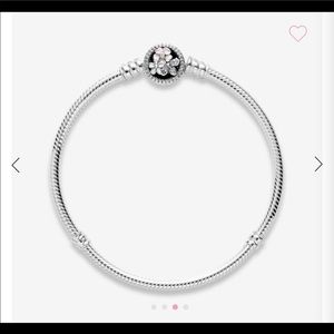 Pandora Poetic Blooms 7” Bracelet